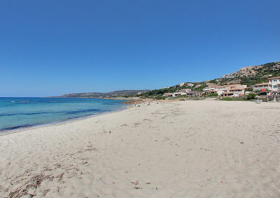 hotel lilium maris plage sable ciel bleu